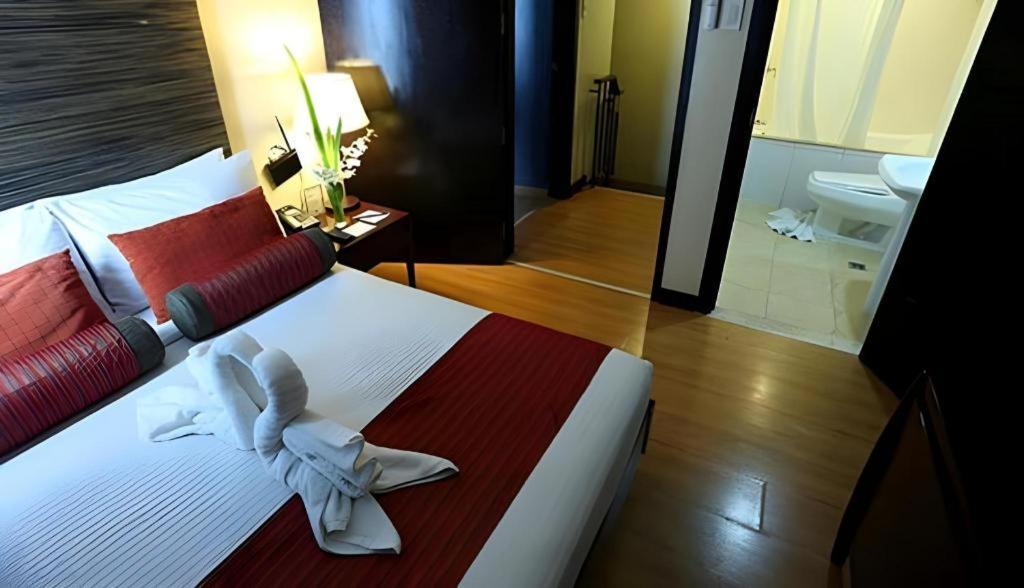 Lancaster Hotel Manila Mandaluyong Zewnętrze zdjęcie