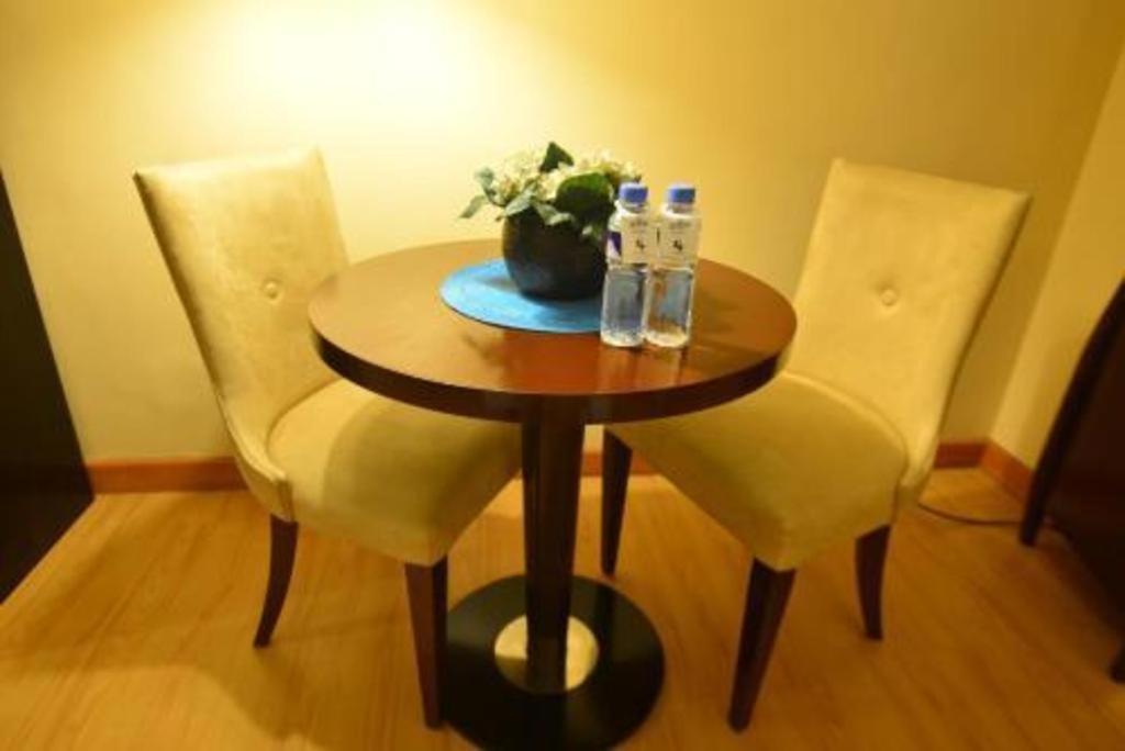 Lancaster Hotel Manila Mandaluyong Zewnętrze zdjęcie