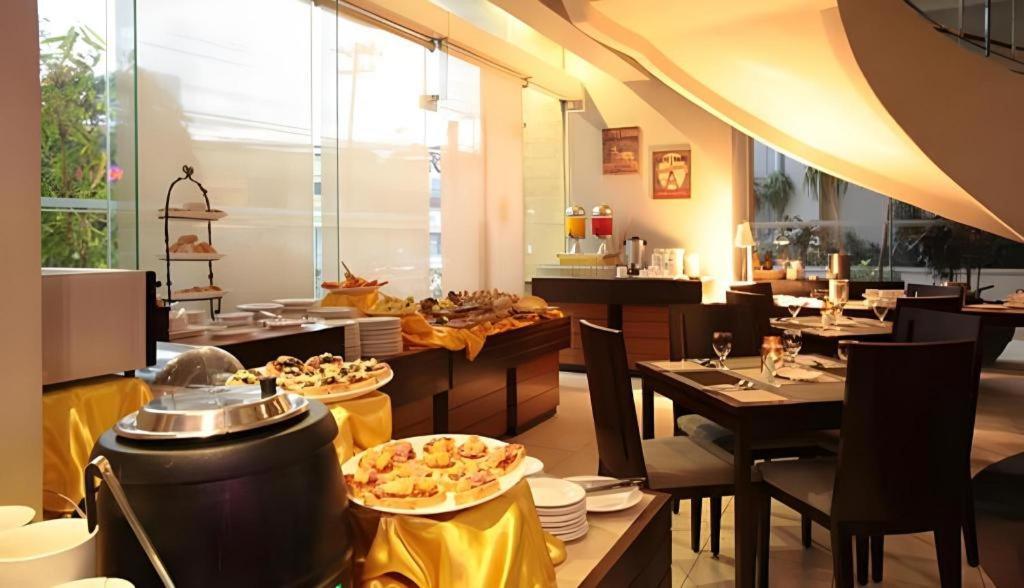 Lancaster Hotel Manila Mandaluyong Zewnętrze zdjęcie